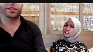 Dating with Indonesian hijab girl, FULL VID http://idsly.bid/datingindonesianhijab