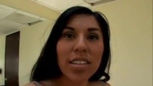 Amateur Latina wife oral